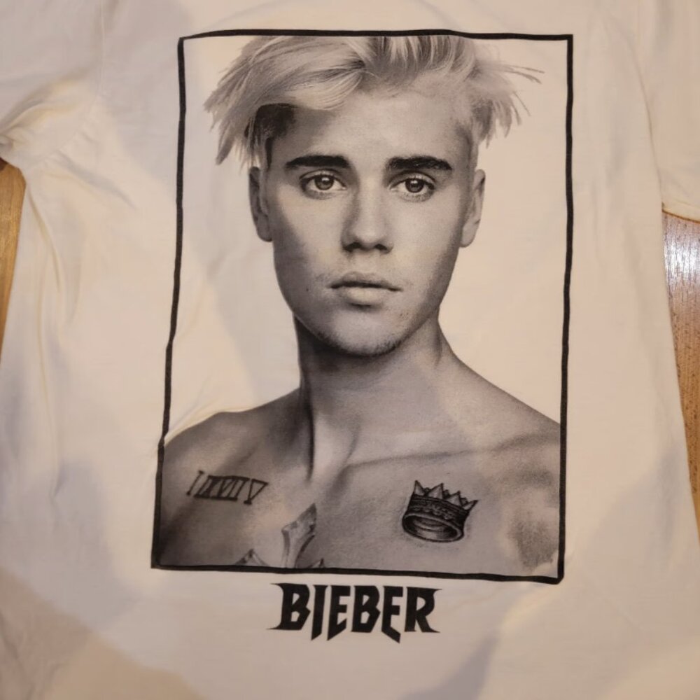 Justin Bieber Portrait T-Shirt Size Large